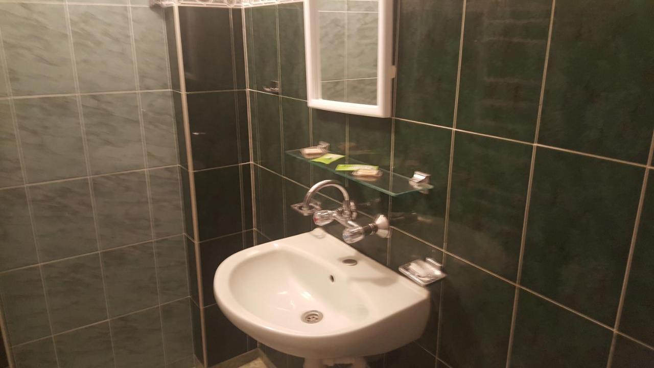 Sachaka Hotell Karlovo Eksteriør bilde